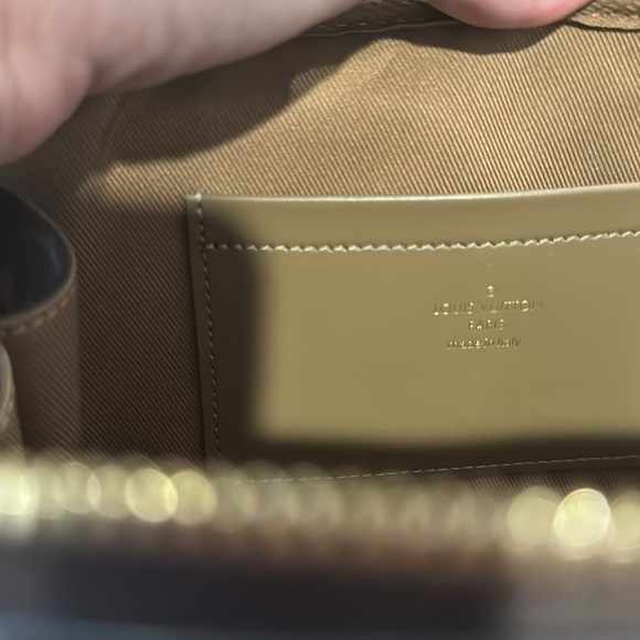 Louis Vuitton Utility Crossbody bag - Picture 7 of 8